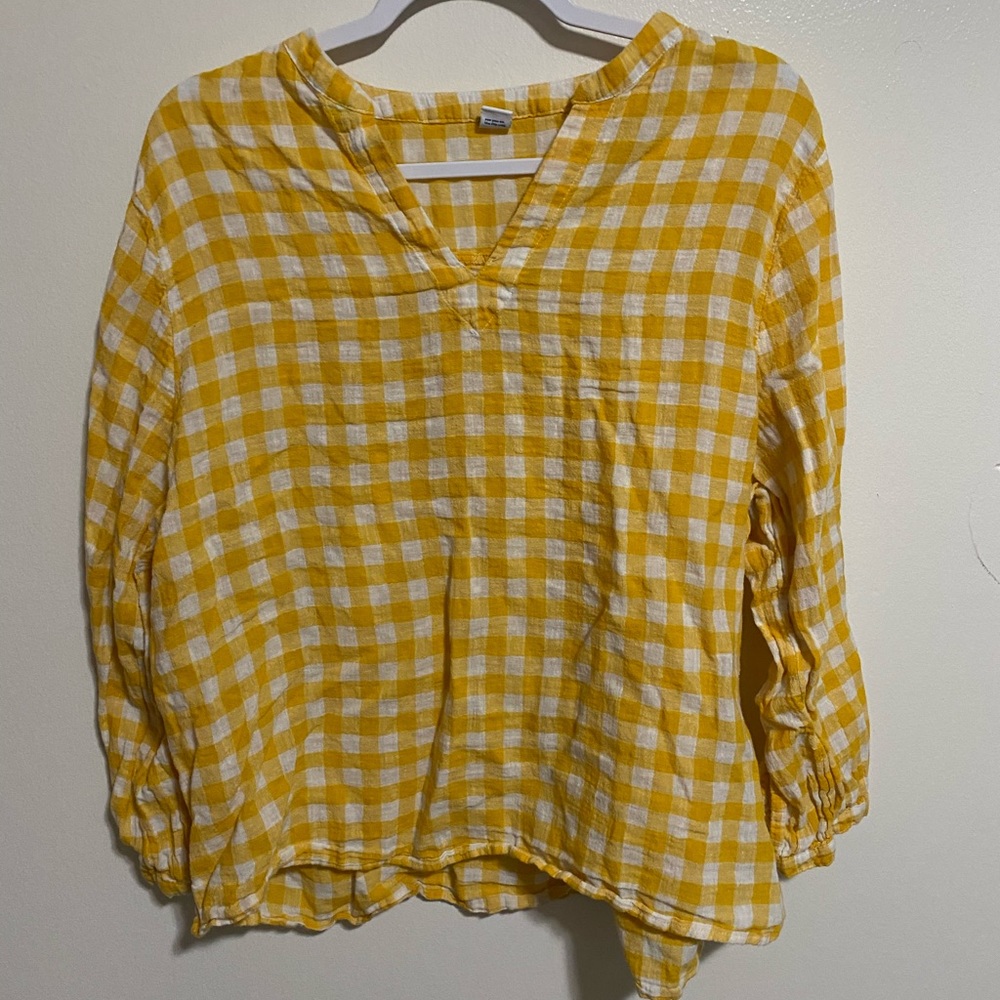 White and yellow flowy top